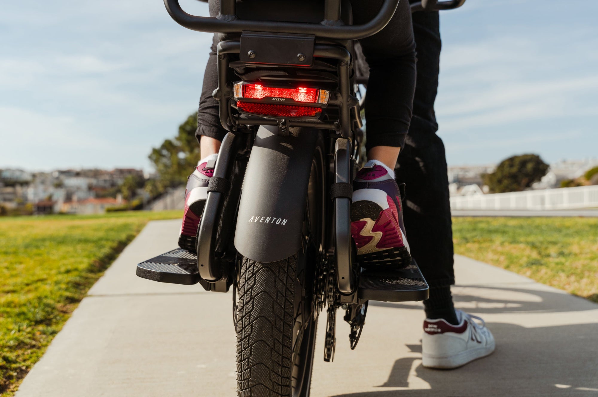 Aventon Abound LR Cargo E‑Bike with 750W Motor