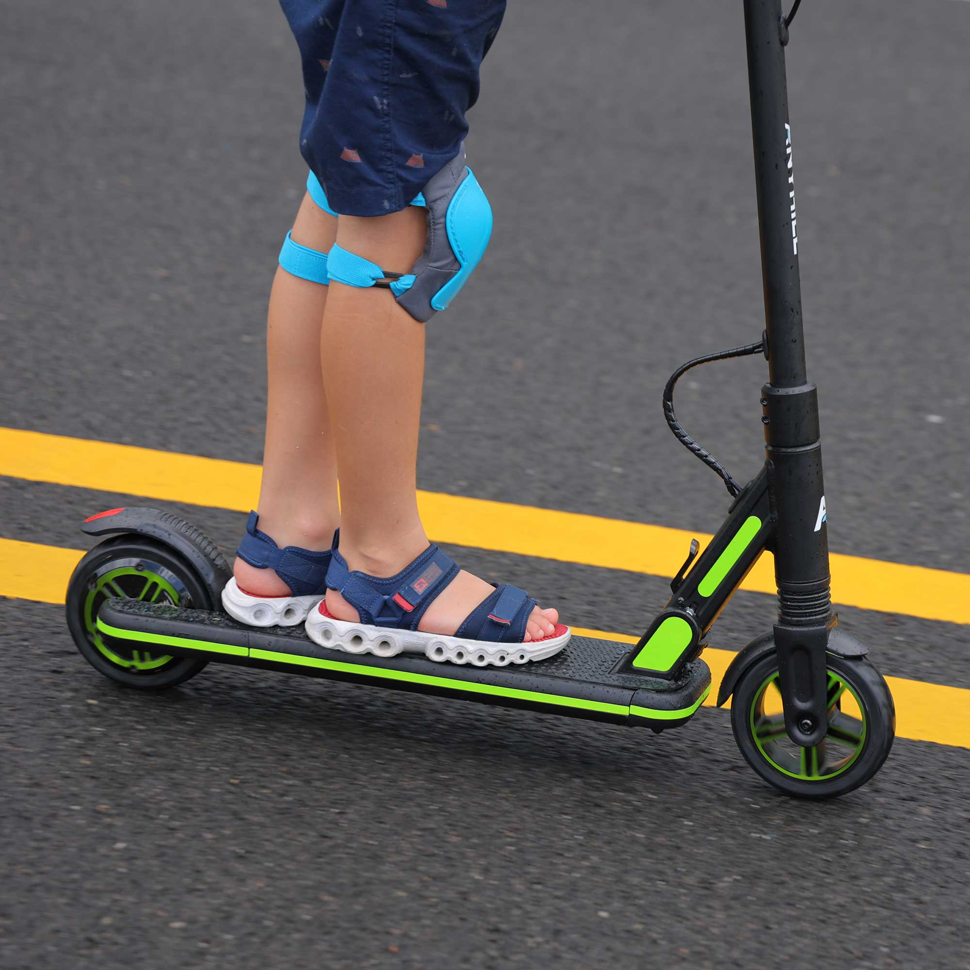 UM-3 Kids electric scooter